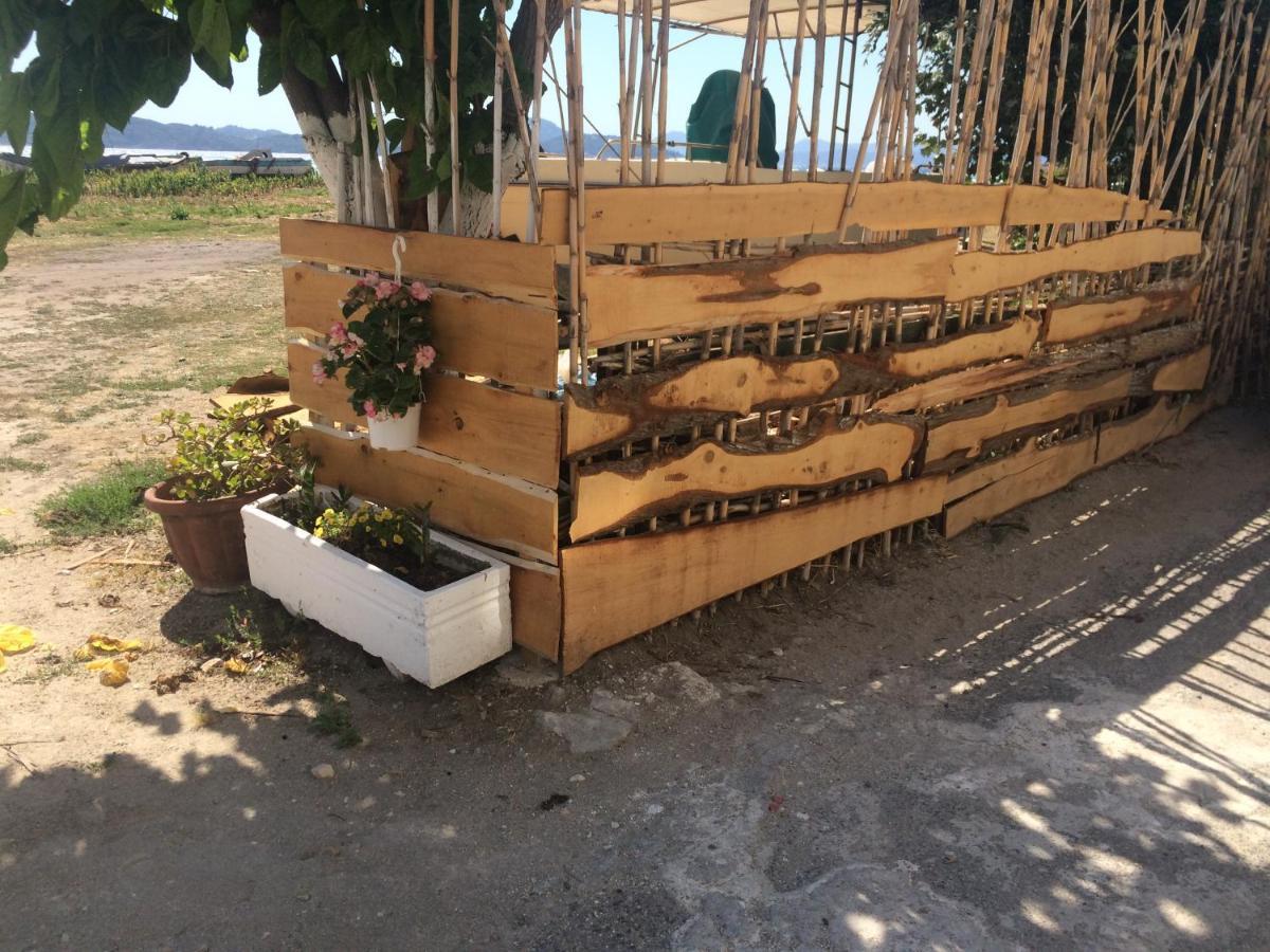 Petrakis Beach Lefkímmi Exterior foto