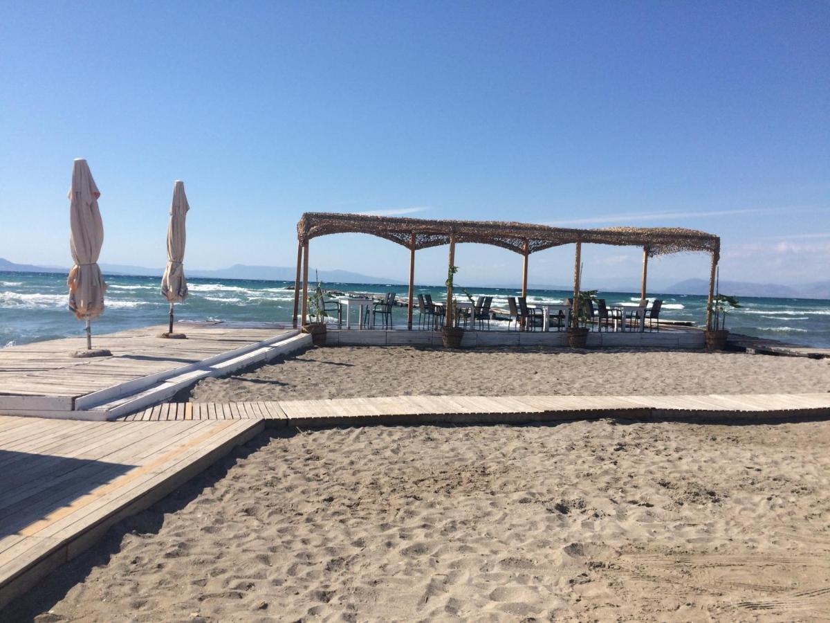Petrakis Beach Lefkímmi Exterior foto