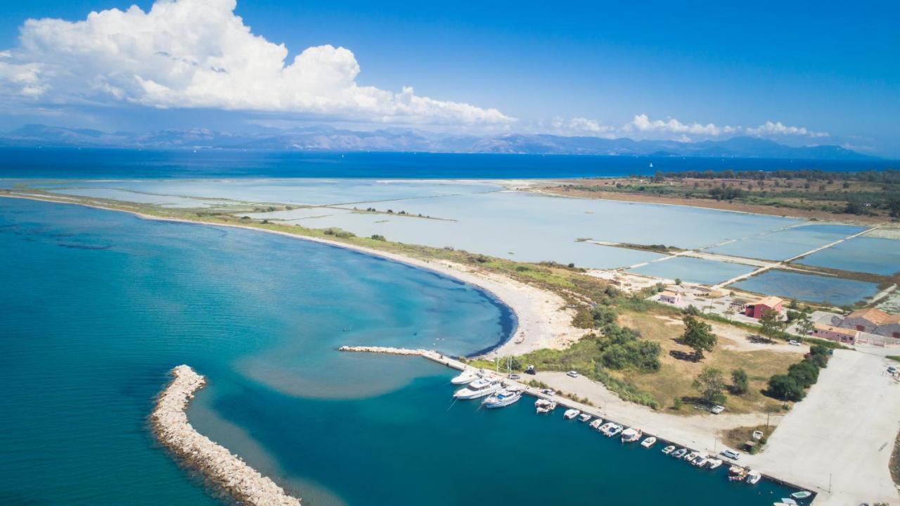 Petrakis Beach Lefkímmi Exterior foto