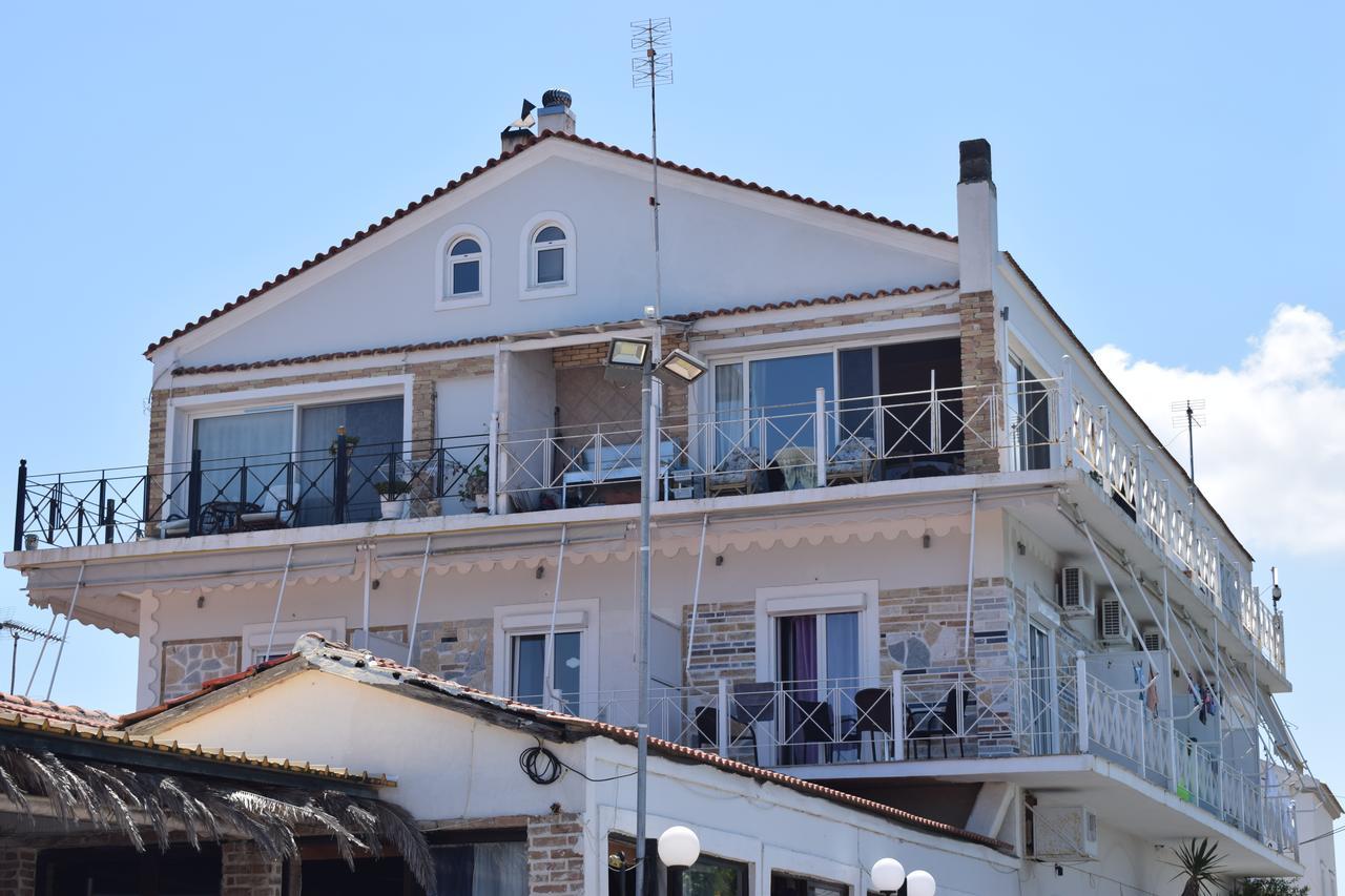 Petrakis Beach Lefkímmi Exterior foto